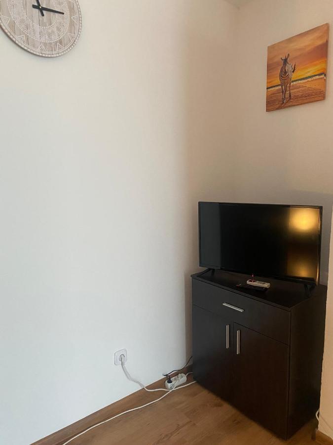 Old Town Apartment Bukares Bagian luar foto